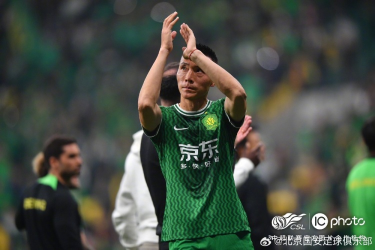 于大宝结束球员生涯转为青训学院教练,张呈栋和阿德本罗离队