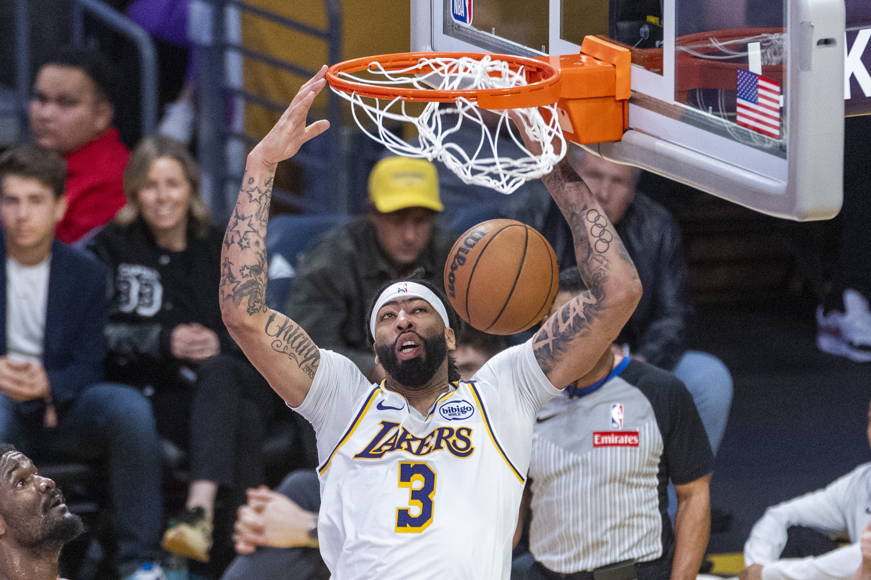 浓眉:我有资格争MVP 但球队经历了段低谷把我拉了下来