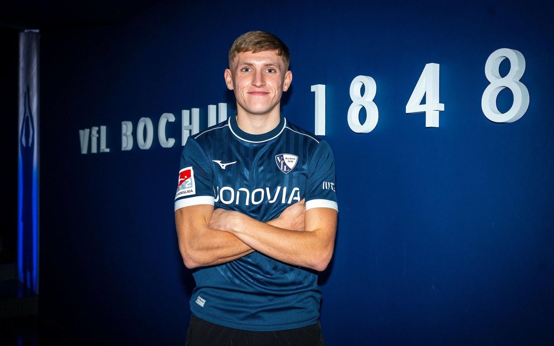 官方：西汉姆联21岁前锋马歇尔租借加