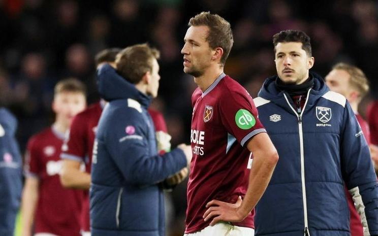 绍切克：英超现在更像是在打篮球，几乎