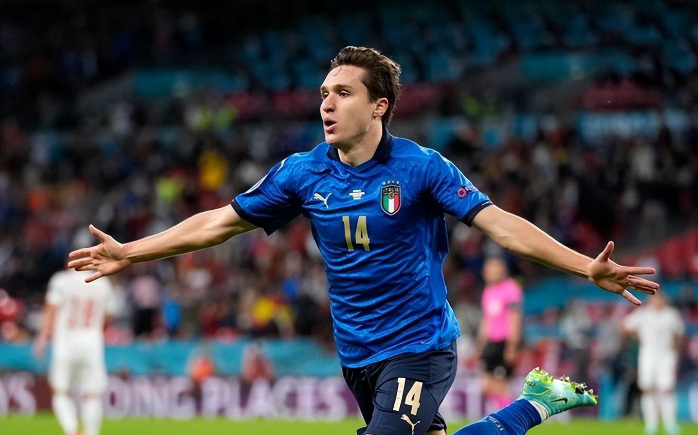 斯洛特不给机会，意大利豪门竞相购买：28岁的边锋真的该转会了