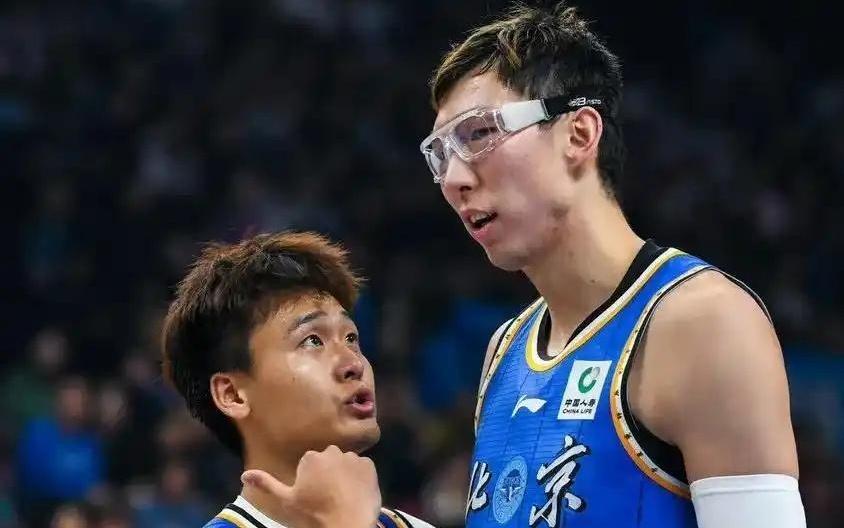 CBA排名更新：广东险胜重回第2，上海8