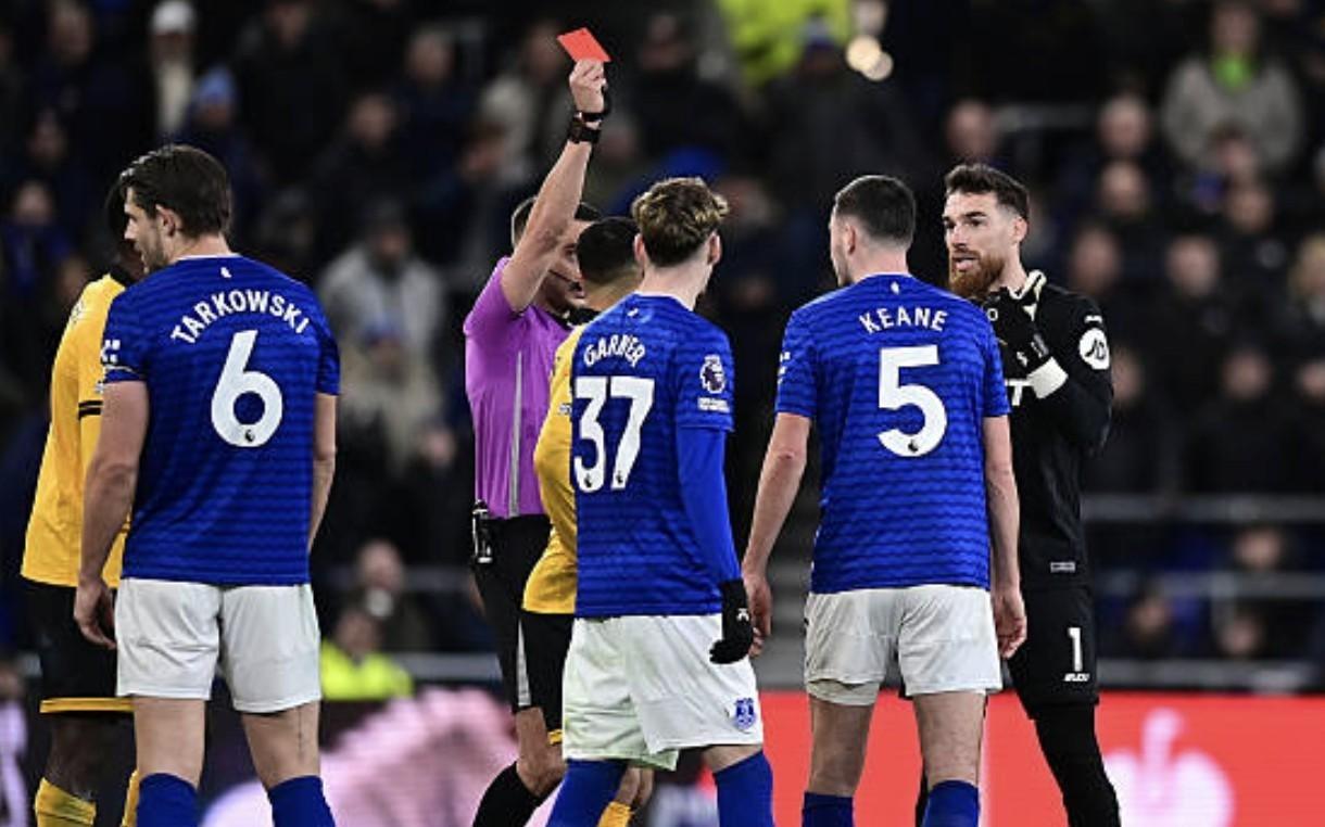 塔尔科夫斯基：迈克尔基恩没伤人意图，对手也没要求红牌