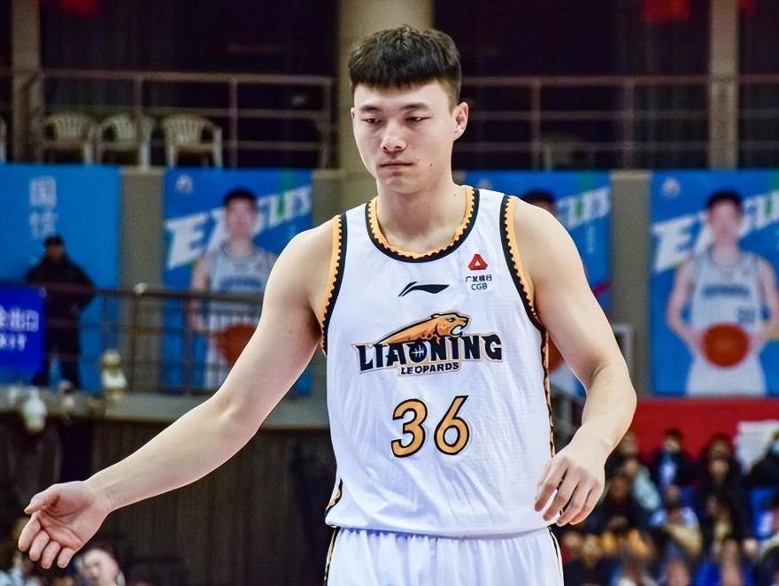 场均0.7分！辽篮23岁后卫被弃用，争不过鄢手琪，杨鸣束手无策