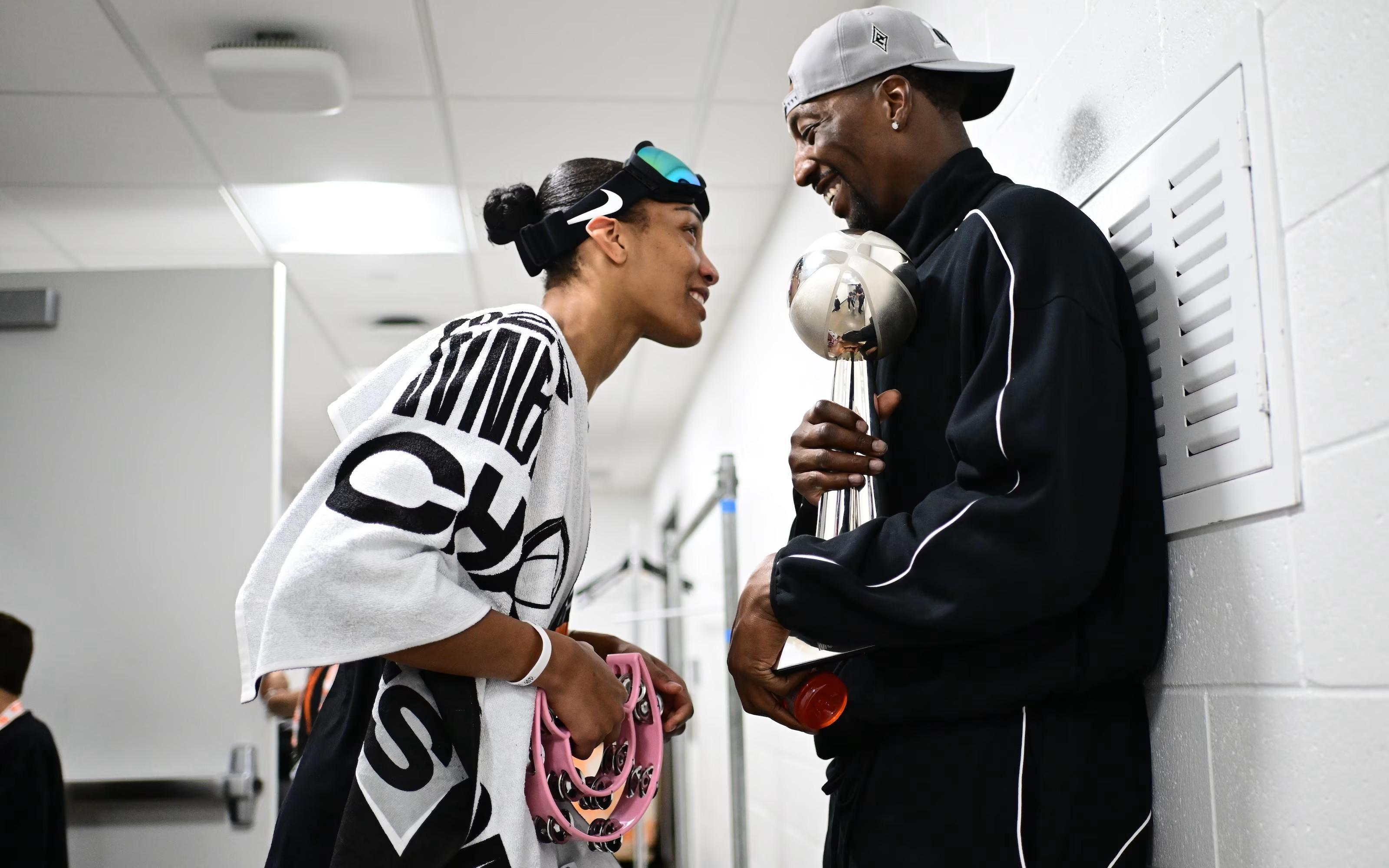 特里斯坦汤普森：阿德巴约和阿贾的儿子最好进NBA，别去当快递员