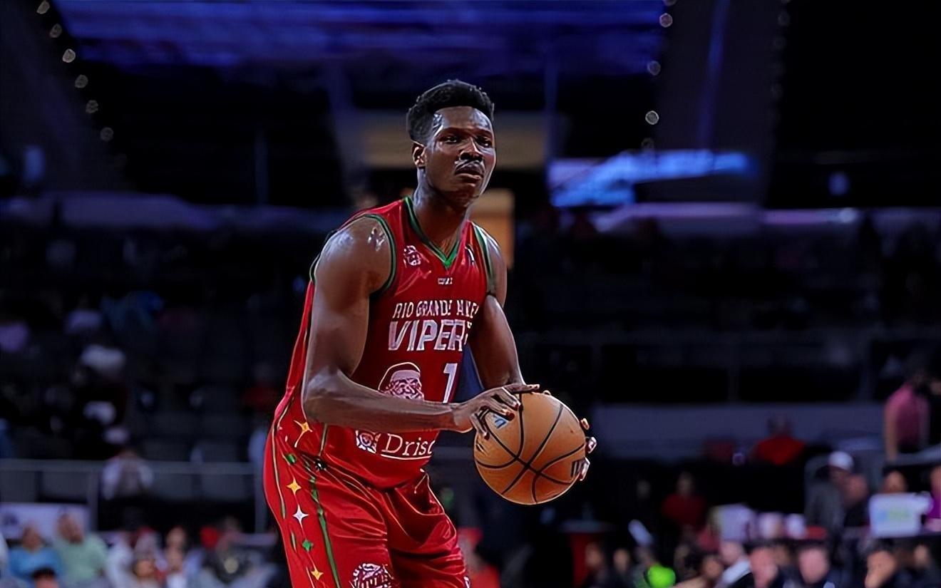 最近一段时间表现不佳，火箭二队先发