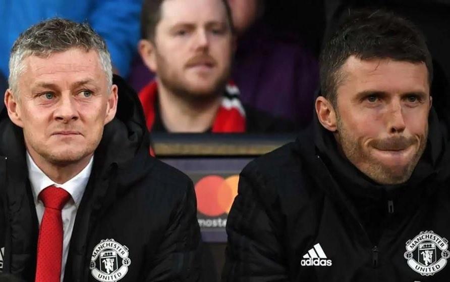 记者：索帅周六与曼联面谈，卡里克已与曼联高层会面