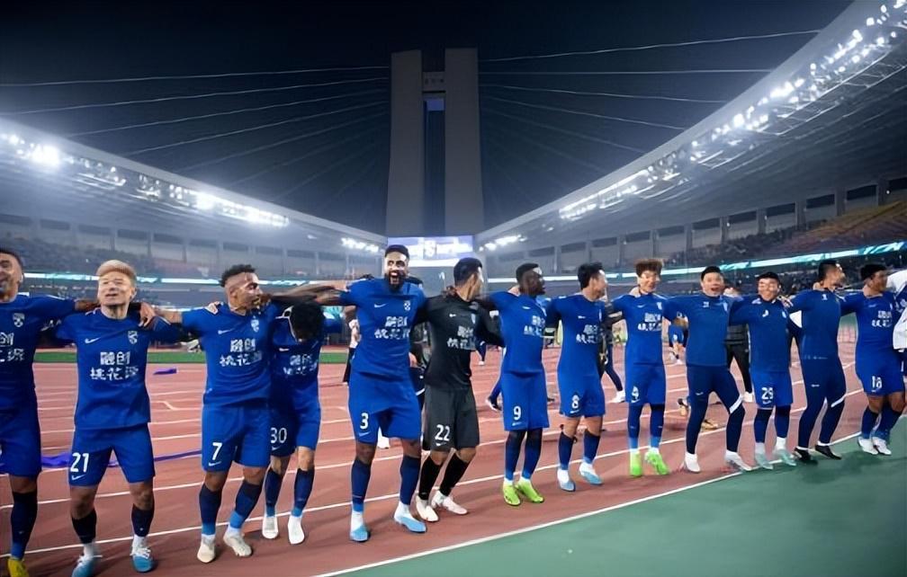 武汉三镇四位置将出现新外援，球迷推荐老熟人加盟，奇塔迪尼领衔