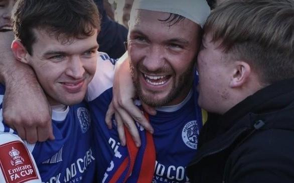 淘汰水晶宫的麦克斯菲尔德球员出身