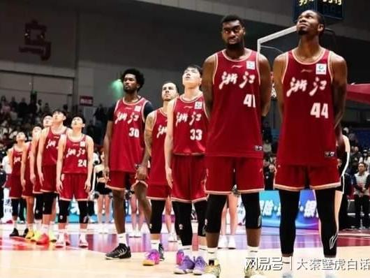 35分狂胜！三分绝杀！CBA太精彩：一队狂飙进前4前总冠军14连败