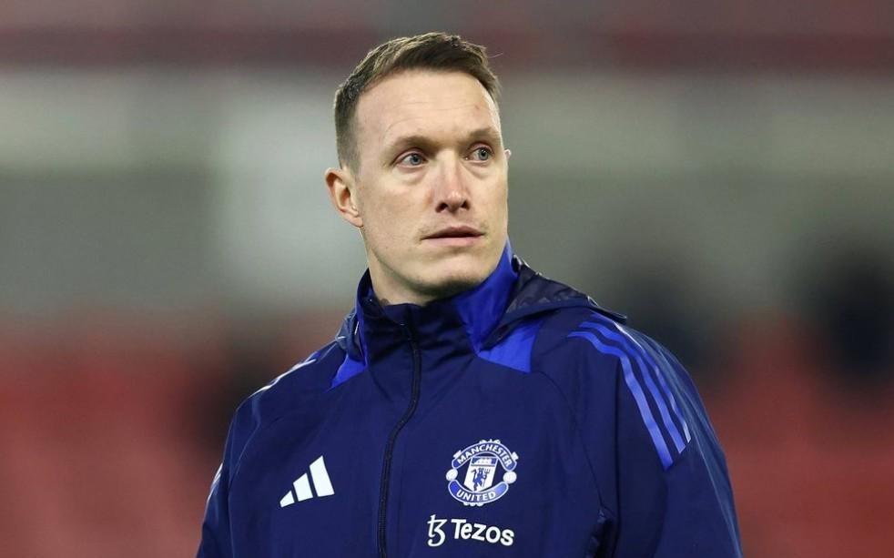 琼斯:曼联总是进两步退一步,临时主帅需拿到欧冠或欧联资格