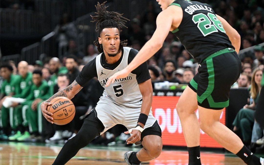 韦德认为马刺卡斯尔应获最快进步球员奖，并提自己当年被冷落经历