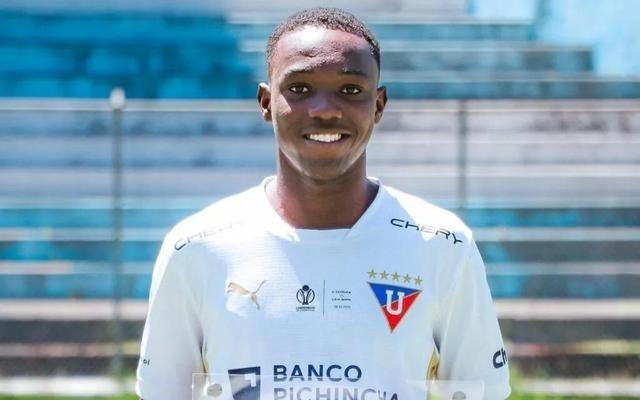 英媒：巴萨已采取行动签约卡斯蒂略，曼