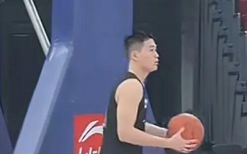 CBA训练惯例与“加练文化”：王证与易建联的共性