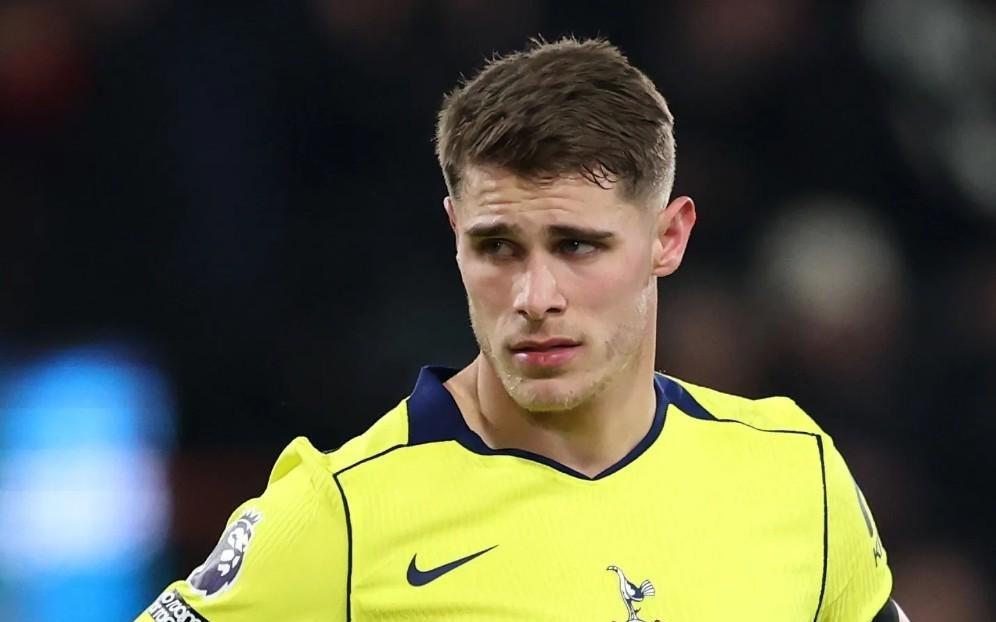 阿邦拉霍：范德芬值得在更大的俱乐部踢球，别和热刺续约