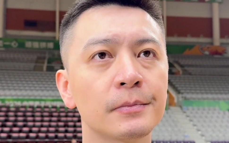 杨鸣：赵继伟复出但时间会有限制，球迷