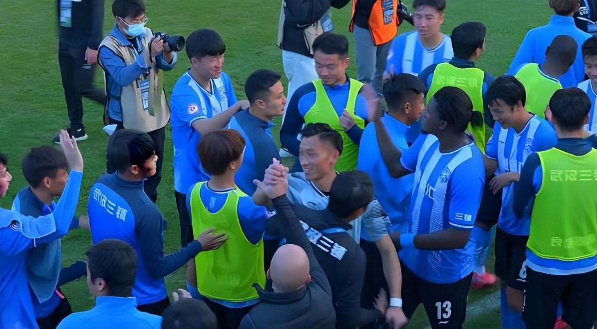 意外！邓卓翔本赛季还有可能出任武汉