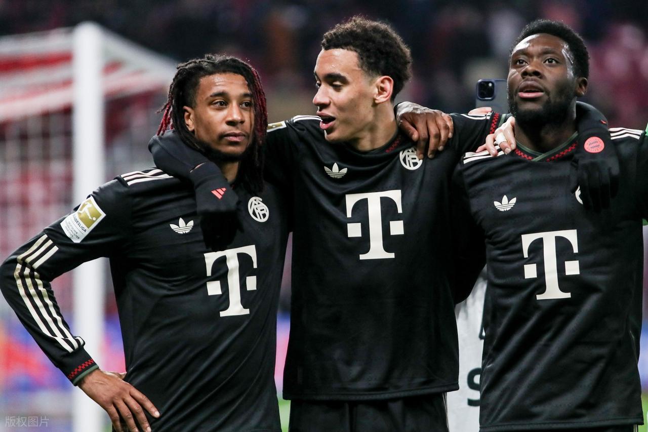 德甲最新积分战报拜仁两回合灌莱比锡11球仍领先多特11分领跑