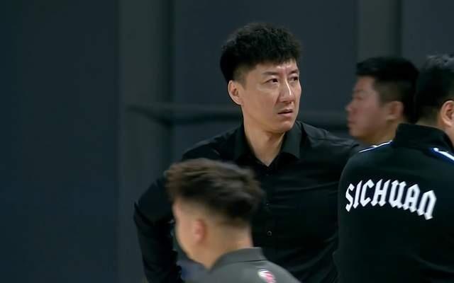 屋漏偏逢连夜雨！辽篮苦主遭双重打击，下轮碰广东，杜锋或送温暖