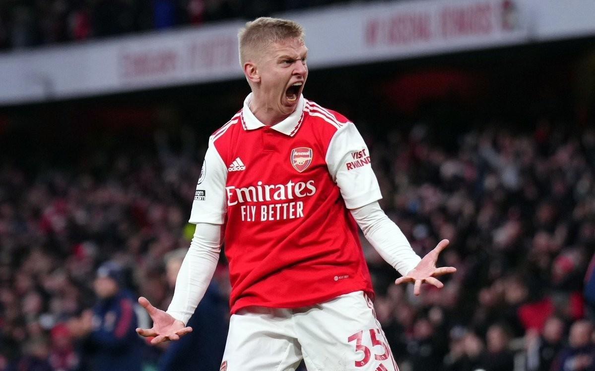 记者：阿贾克斯接近以租借半个赛季的