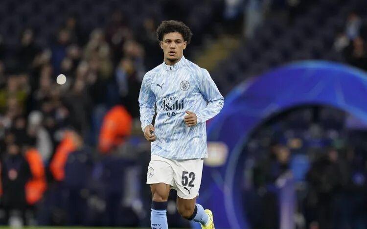 3500万欧击败多特蒙德富勒姆接近签下曼城边锋鲍勃，球员身价2500万镑