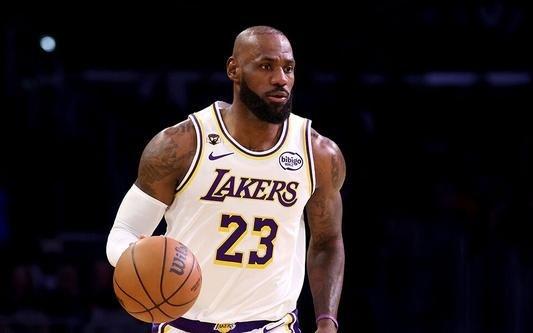 连续21年全明星首发纪录终结！詹姆斯生涯首次落选全明星首发