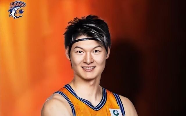 上海vs北京前瞻：王哲林生日夜冲主场9连胜赵睿周琦领衔伤病名单