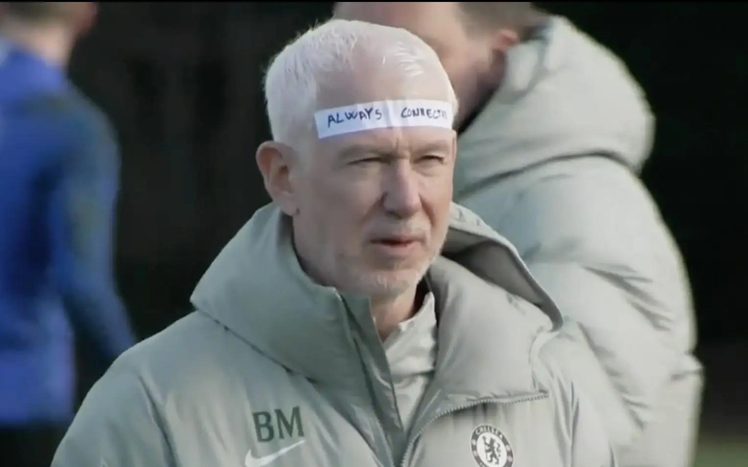 这啥造型啊切尔西理疗师额头贴纸条前往训练场督训