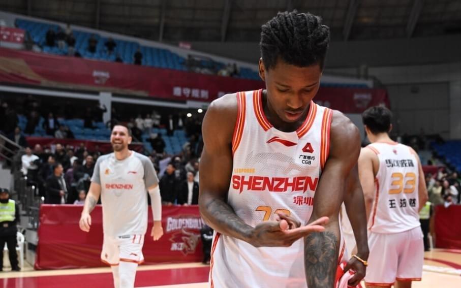 CBA一夜上演双绝杀！广东苦主惨遭反绝杀：深圳无愧第1绝杀大队