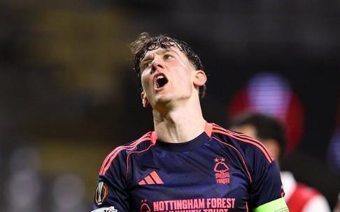 小众变态比赛!欧联杯森林1分钟内失点+乌龙,对手0射正拿3分