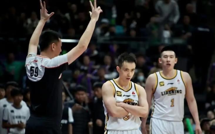 辽篮三连败被打崩溃赵继伟赛后拒绝