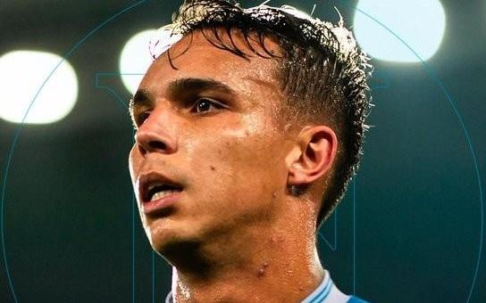 官方：那不勒斯签下维罗纳前锋焦瓦内据悉总价2000万欧