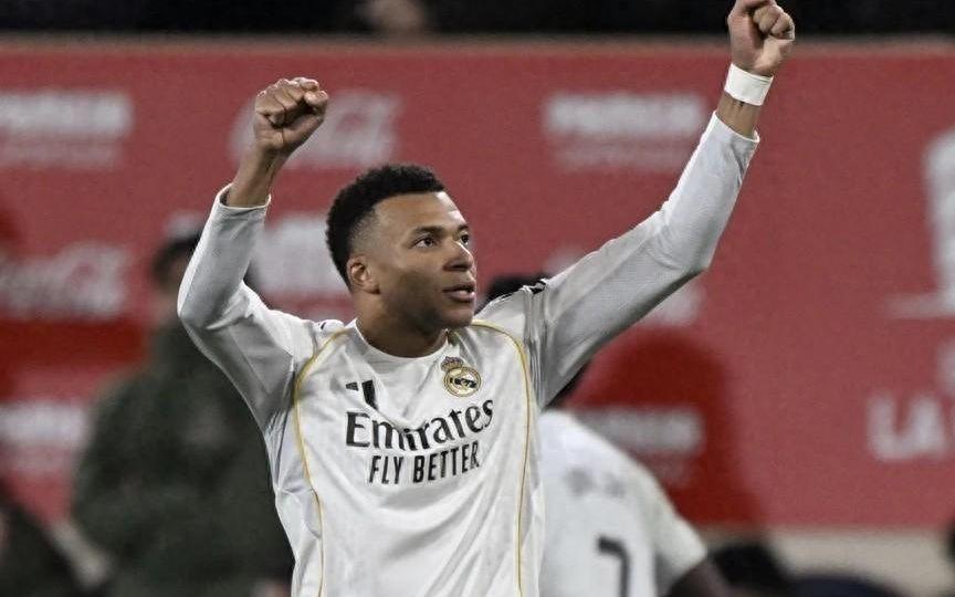 西甲：姆巴佩梅开二度，皇马暂压巴萨重新登顶