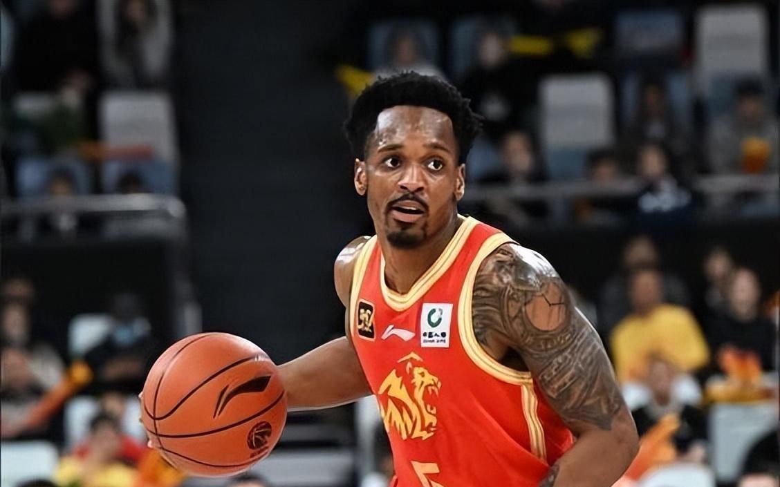 疯狂一夜！上海广厦全被爆冷，徐昕两双广州险胜，CBA冠军19连败