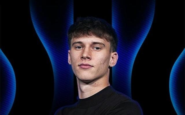 18岁克罗地亚中卫加盟国际米兰