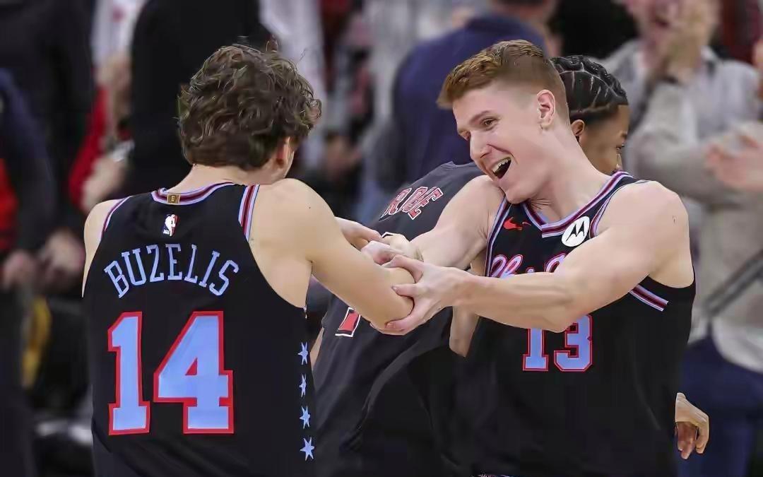 科比怀特22分1板7助NBA常规赛公牛114111凯尔特人