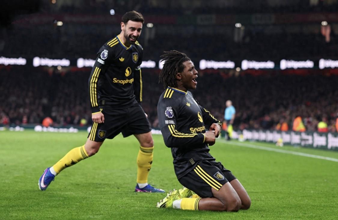 32！30！足坛悲喜夜，枪手遭逆转，曼联冲进前四，巴萨重回榜首