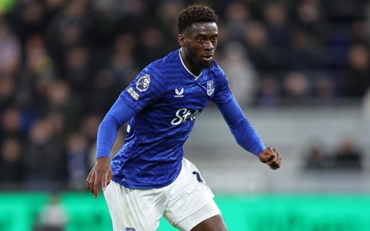 天空体育：埃弗顿拒绝了拉齐奥对伊罗