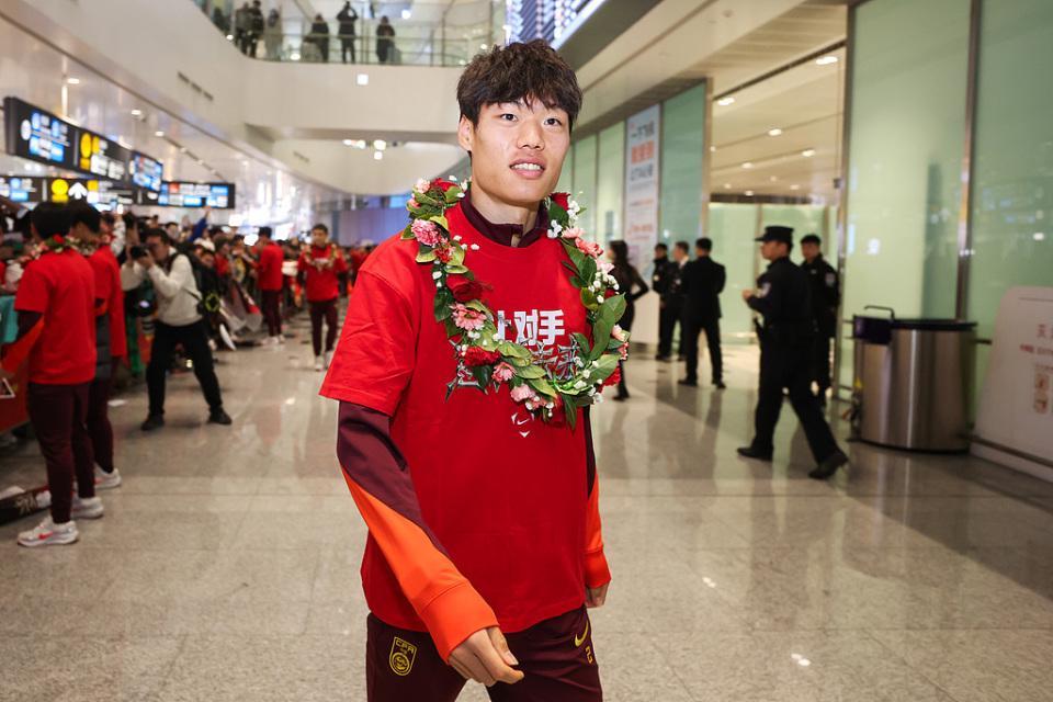 U23国脚引哄抢泰山敲定20岁亚泰红