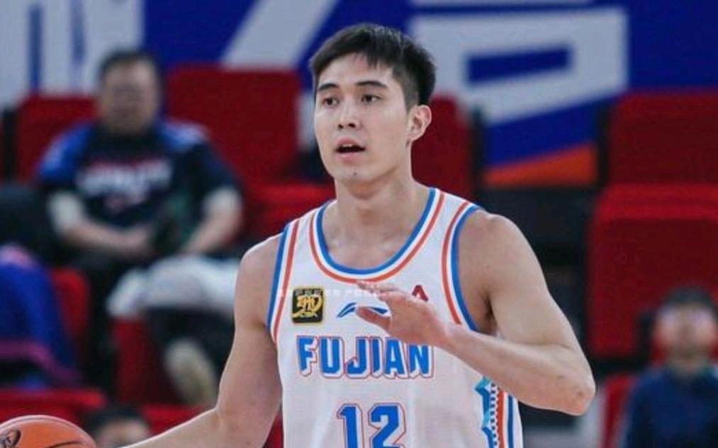 杨曦皓18分4板6帽CBA常规赛福建9285广州