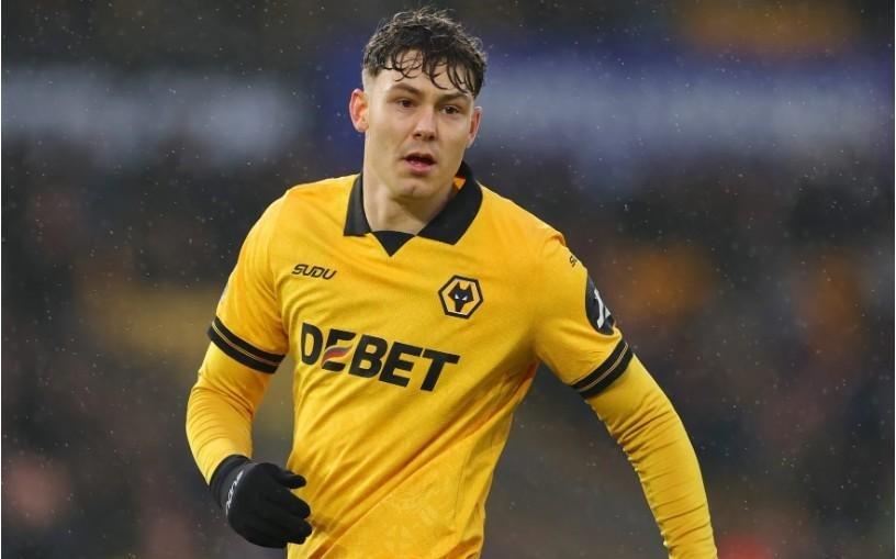 记者：水晶宫加入拉森争夺战，目前尚未报价但在与狼队谈判