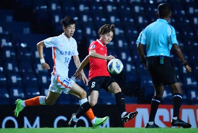 泰山22首尔！没想到帮练兵的是死敌南