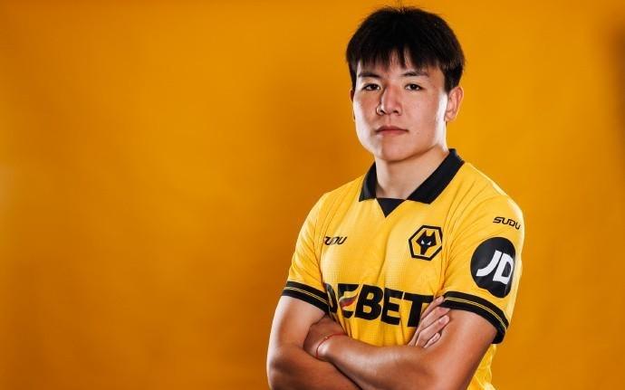 亚洲杯官博：徐彬租借加盟英甲球队巴