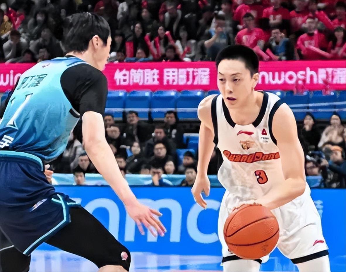 CBA排名一夜大变！广东被爆冷排第3，北京2分憾负，四川惨败58分