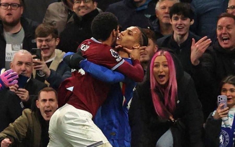 锁喉佩德罗被罚下，托迪博赛后致歉：我对此承担全部责任