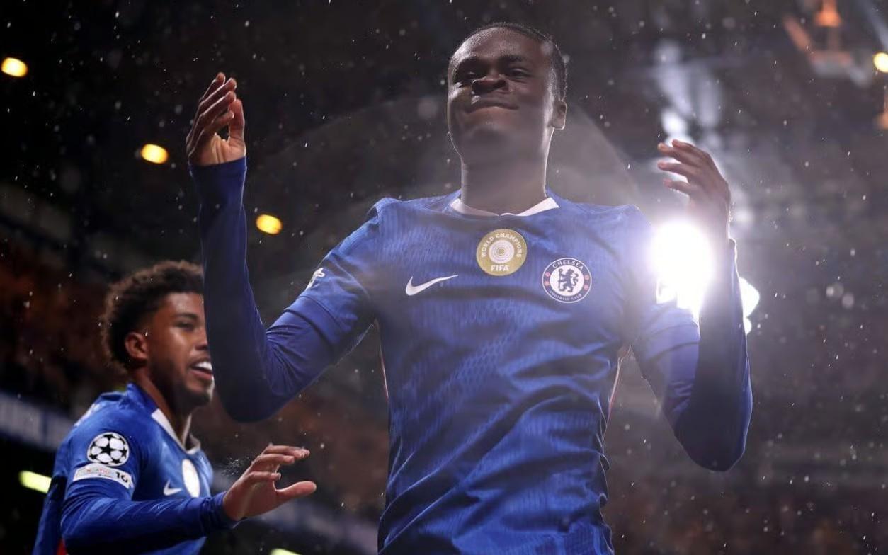 TA：切尔西已准许泰里克乔治前往埃弗