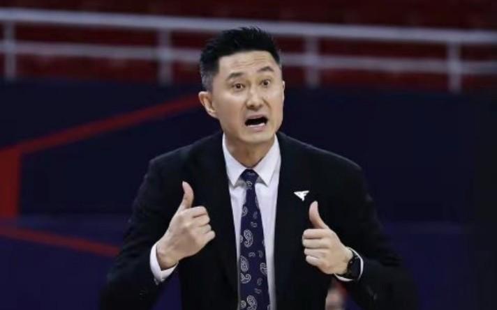 杜锋：输球还是我们自己做得不好，16%的三分命中率怎么赢
