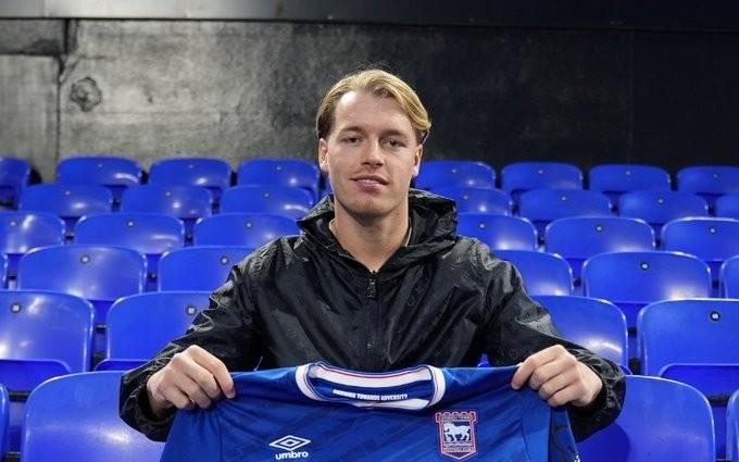 官方：切尔西19岁前锋拉纳姆租借加盟