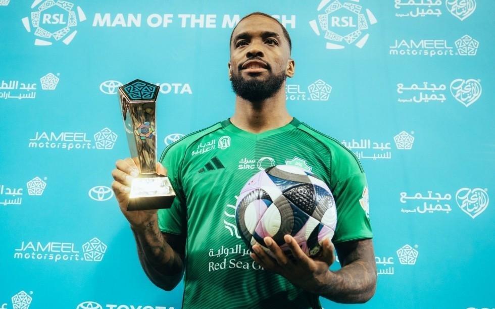 天空：伊万托尼在转会窗拒绝了尤文和两家英超俱乐部的邀约