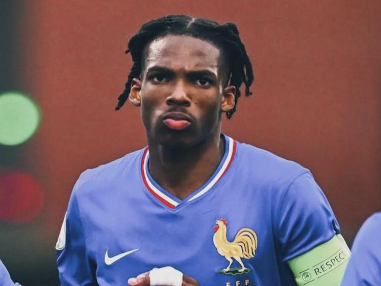 强壮又聪明！利物浦7200万欧签下雅凯他是下一个范戴克